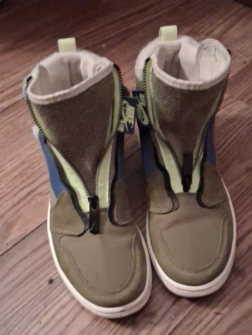 Nike Air Jordan Olive Green Zip-Front Casual Sneakers